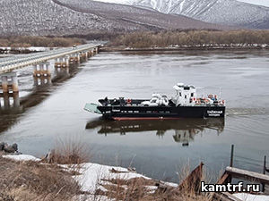 На Камчатке завершилась экспедиция по доставке новых самоходных барж на две переправы. Фото 5