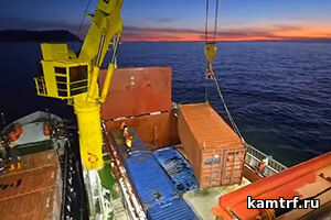 На Камчатке моряки завершили сложнейшую операцию по доставке грузов на север. Фото 4